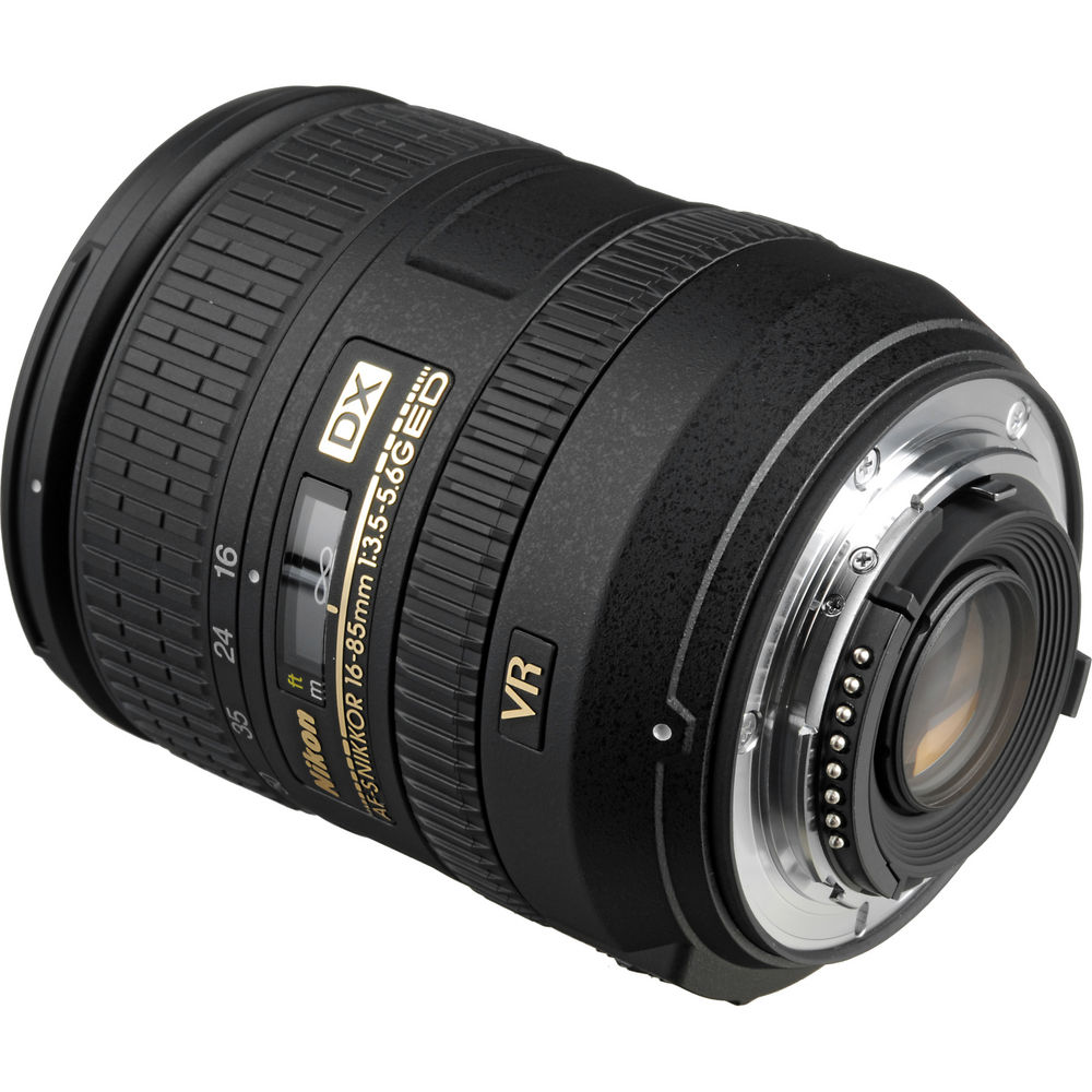 Nikon AF-S DX NIKKOR 16-85mm f/3.5-5.6G ED VR Lens with Filter Kit